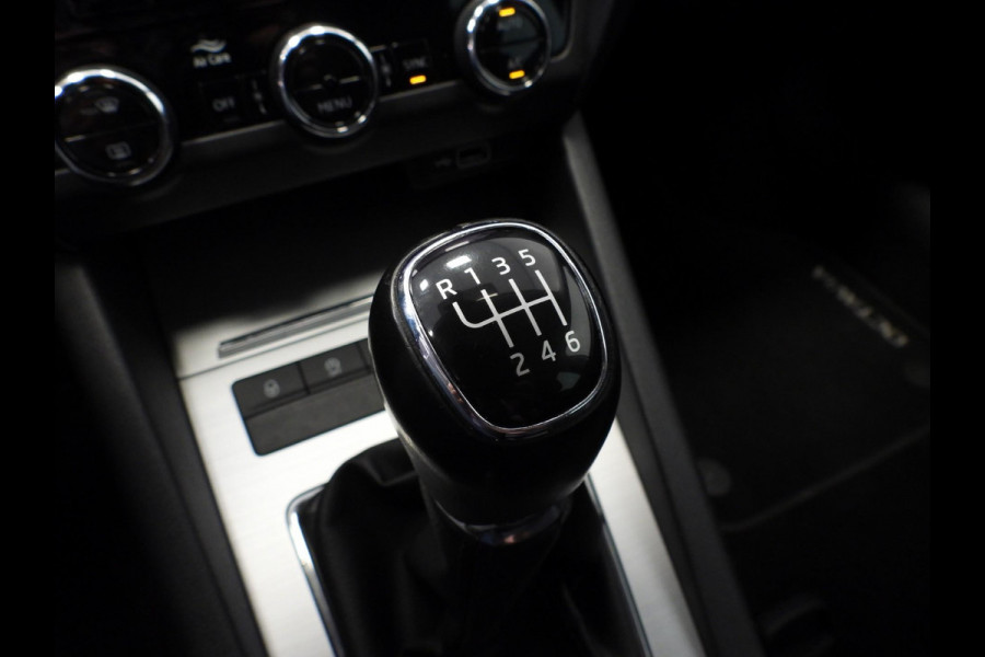 Škoda Octavia Combi 1.0 TSI Ambition Business NAVI/CLIMA/TREKH./18"LMV!