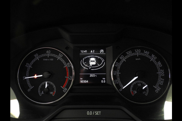 Škoda Octavia Combi 1.0 TSI Ambition Business NAVI/CLIMA/TREKH./18"LMV!