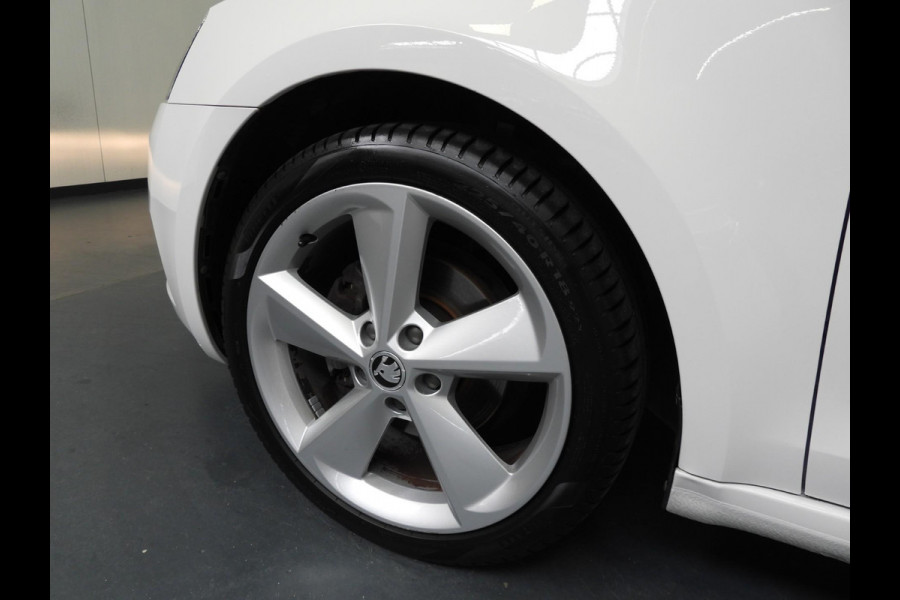Škoda Octavia Combi 1.0 TSI Ambition Business NAVI/CLIMA/TREKH./18"LMV!