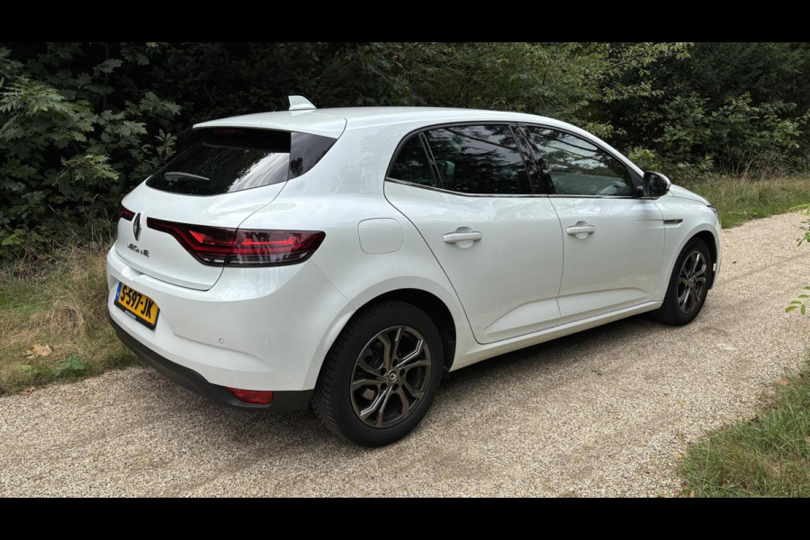 Renault Mégane 1.3 TCe Intens aut 130 pk | leer | navi | LED