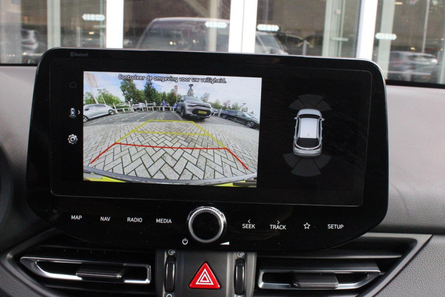 Hyundai i30 1.5 T-GDi 160PK MHEV N LINE | ELEKTRISCH VERSTELBARE BESTUUDERSSTOEL MET GEHEUGENFUNCTIE | STOEL VERWARMING | PARKEERSENSOREN VOOR EN ACHTER | ACHTERUITRIJ CAMERA | APPLE CARPLAY/ANDROID AUTO | NAVIGATIE | KEYLESS ENTRY/START | FULL LED KOPLAMPEN | DRAADLOZE TELEFOONLADER | DODEHOEK DETECTIE | CRUISE CONTROL |