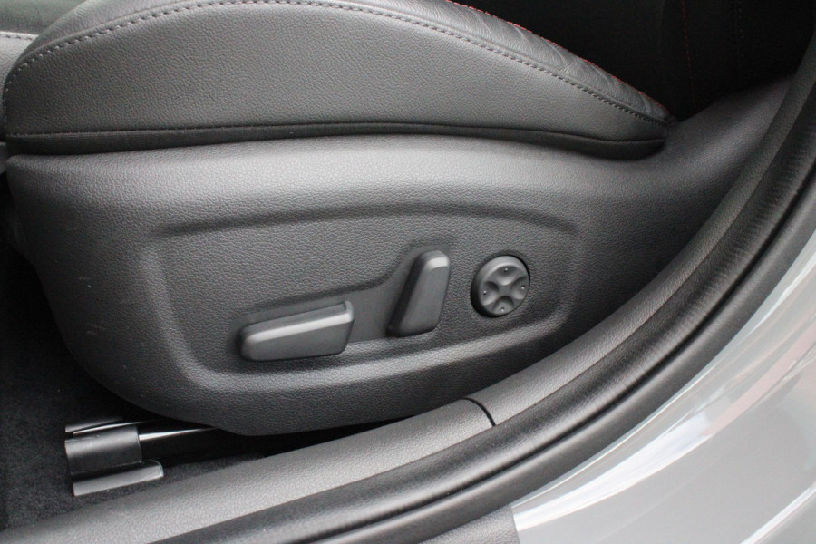 Hyundai i30 1.5 T-GDi 160PK MHEV N LINE | ELEKTRISCH VERSTELBARE BESTUUDERSSTOEL MET GEHEUGENFUNCTIE | STOEL VERWARMING | PARKEERSENSOREN VOOR EN ACHTER | ACHTERUITRIJ CAMERA | APPLE CARPLAY/ANDROID AUTO | NAVIGATIE | KEYLESS ENTRY/START | FULL LED KOPLAMPEN | DRAADLOZE TELEFOONLADER | DODEHOEK DETECTIE | CRUISE CONTROL |