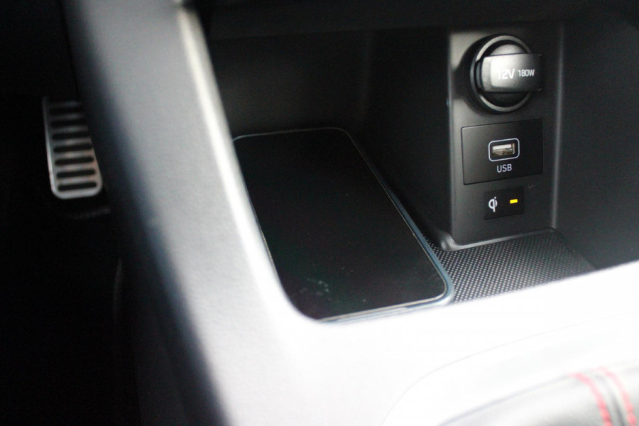 Hyundai i30 1.5 T-GDi 160PK MHEV N LINE | ELEKTRISCH VERSTELBARE BESTUUDERSSTOEL MET GEHEUGENFUNCTIE | STOEL VERWARMING | PARKEERSENSOREN VOOR EN ACHTER | ACHTERUITRIJ CAMERA | APPLE CARPLAY/ANDROID AUTO | NAVIGATIE | KEYLESS ENTRY/START | FULL LED KOPLAMPEN | DRAADLOZE TELEFOONLADER | DODEHOEK DETECTIE | CRUISE CONTROL |