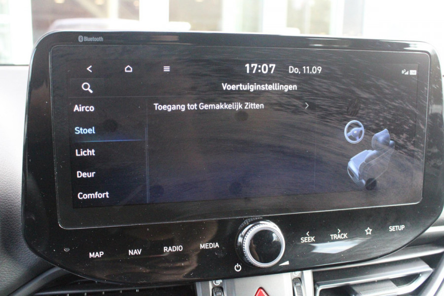 Hyundai i30 1.5 T-GDi 160PK MHEV N LINE | ELEKTRISCH VERSTELBARE BESTUUDERSSTOEL MET GEHEUGENFUNCTIE | STOEL VERWARMING | PARKEERSENSOREN VOOR EN ACHTER | ACHTERUITRIJ CAMERA | APPLE CARPLAY/ANDROID AUTO | NAVIGATIE | KEYLESS ENTRY/START | FULL LED KOPLAMPEN | DRAADLOZE TELEFOONLADER | DODEHOEK DETECTIE | CRUISE CONTROL |