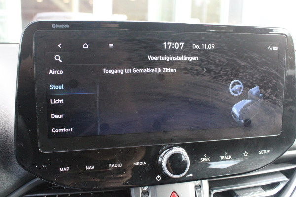 Hyundai i30 1.5 T-GDi 160PK MHEV N LINE | ELEKTRISCH VERSTELBARE BESTUUDERSSTOEL MET GEHEUGENFUNCTIE | STOEL VERWARMING | PARKEERSENSOREN VOOR EN ACHTER | ACHTERUITRIJ CAMERA | APPLE CARPLAY/ANDROID AUTO | NAVIGATIE | KEYLESS ENTRY/START | FULL LED KOPLAMPEN | DRAADLOZE TELEFOONLADER | DODEHOEK DETECTIE | CRUISE CONTROL |