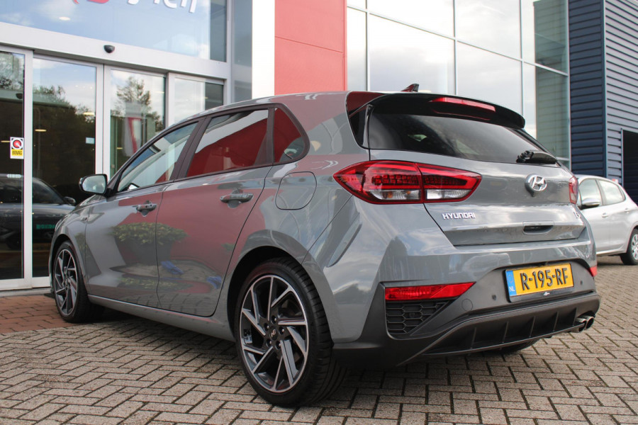 Hyundai i30 1.5 T-GDi 160PK MHEV N LINE | ELEKTRISCH VERSTELBARE BESTUUDERSSTOEL MET GEHEUGENFUNCTIE | STOEL VERWARMING | PARKEERSENSOREN VOOR EN ACHTER | ACHTERUITRIJ CAMERA | APPLE CARPLAY/ANDROID AUTO | NAVIGATIE | KEYLESS ENTRY/START | FULL LED KOPLAMPEN | DRAADLOZE TELEFOONLADER | DODEHOEK DETECTIE | CRUISE CONTROL |