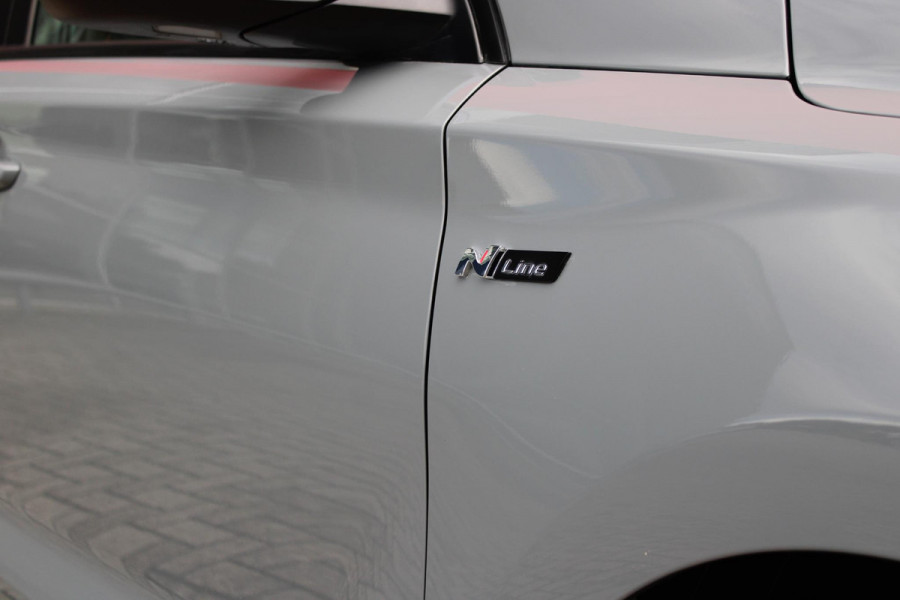 Hyundai i30 1.5 T-GDi 160PK MHEV N LINE | ELEKTRISCH VERSTELBARE BESTUUDERSSTOEL MET GEHEUGENFUNCTIE | STOEL VERWARMING | PARKEERSENSOREN VOOR EN ACHTER | ACHTERUITRIJ CAMERA | APPLE CARPLAY/ANDROID AUTO | NAVIGATIE | KEYLESS ENTRY/START | FULL LED KOPLAMPEN | DRAADLOZE TELEFOONLADER | DODEHOEK DETECTIE | CRUISE CONTROL |