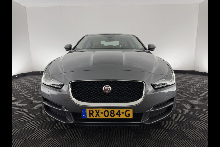 Jaguar XE 2.0 D Prestige [ DISTRIBUTIE-HOORBAAR ] Aut. *LUXURY-LEATHER | XENON | NAVI-FULLMAP | CAMERA | HEATED-COMFORTSEATS | ECC | KEYLESS | SHIFT-PADDLES | LANE-ASSIST |  PDC | CRUISE | TOWBAR | 17''ALU*