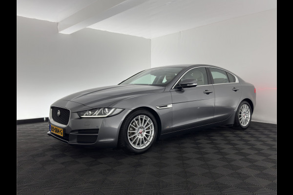 Jaguar XE 2.0 D Prestige [ DISTRIBUTIE-HOORBAAR ] Aut. *LUXURY-LEATHER | XENON | NAVI-FULLMAP | CAMERA | HEATED-COMFORTSEATS | ECC | KEYLESS | SHIFT-PADDLES | LANE-ASSIST |  PDC | CRUISE | TOWBAR | 17''ALU*