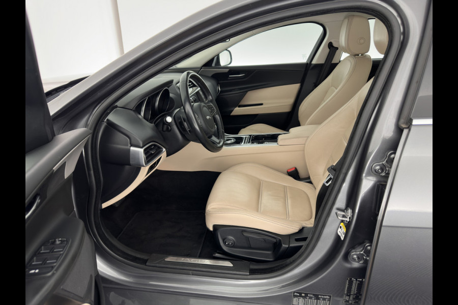 Jaguar XE 2.0 D Prestige [ DISTRIBUTIE-HOORBAAR ] Aut. *LUXURY-LEATHER | XENON | NAVI-FULLMAP | CAMERA | HEATED-COMFORTSEATS | ECC | KEYLESS | SHIFT-PADDLES | LANE-ASSIST |  PDC | CRUISE | TOWBAR | 17''ALU*