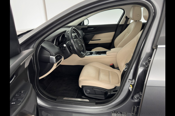 Jaguar XE 2.0 D Prestige [ DISTRIBUTIE-HOORBAAR ] Aut. *LUXURY-LEATHER | XENON | NAVI-FULLMAP | CAMERA | HEATED-COMFORTSEATS | ECC | KEYLESS | SHIFT-PADDLES | LANE-ASSIST |  PDC | CRUISE | TOWBAR | 17''ALU*