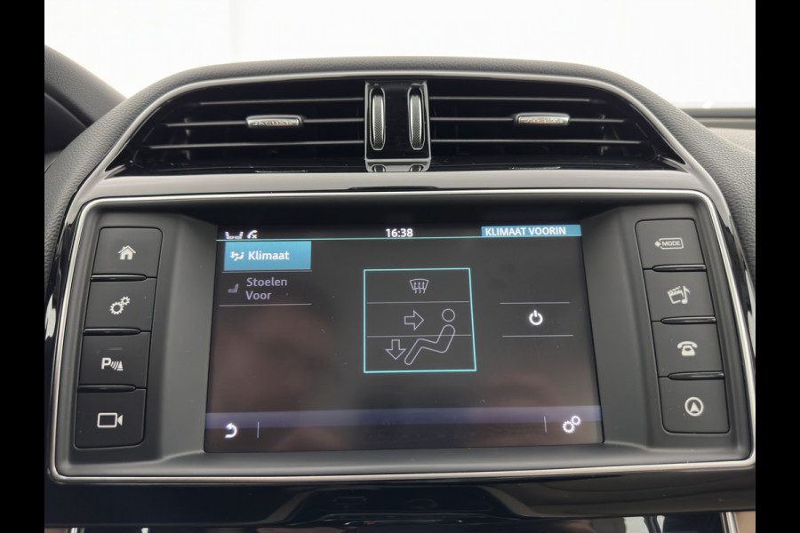 Jaguar XE 2.0 D Prestige [ DISTRIBUTIE-HOORBAAR ] Aut. *LUXURY-LEATHER | XENON | NAVI-FULLMAP | CAMERA | HEATED-COMFORTSEATS | ECC | KEYLESS | SHIFT-PADDLES | LANE-ASSIST |  PDC | CRUISE | TOWBAR | 17''ALU*