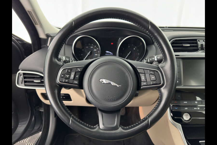 Jaguar XE 2.0 D Prestige [ DISTRIBUTIE-HOORBAAR ] Aut. *LUXURY-LEATHER | XENON | NAVI-FULLMAP | CAMERA | HEATED-COMFORTSEATS | ECC | KEYLESS | SHIFT-PADDLES | LANE-ASSIST |  PDC | CRUISE | TOWBAR | 17''ALU*