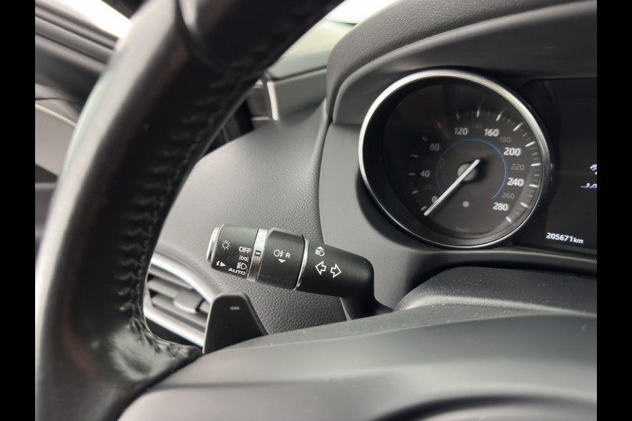 Jaguar XE 2.0 D Prestige [ DISTRIBUTIE-HOORBAAR ] Aut. *LUXURY-LEATHER | XENON | NAVI-FULLMAP | CAMERA | HEATED-COMFORTSEATS | ECC | KEYLESS | SHIFT-PADDLES | LANE-ASSIST |  PDC | CRUISE | TOWBAR | 17''ALU*