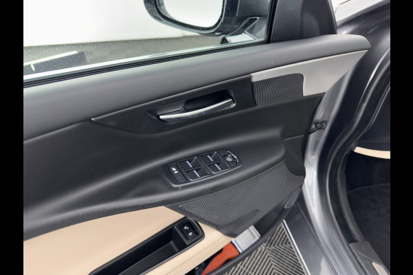Jaguar XE 2.0 D Prestige [ DISTRIBUTIE-HOORBAAR ] Aut. *LUXURY-LEATHER | XENON | NAVI-FULLMAP | CAMERA | HEATED-COMFORTSEATS | ECC | KEYLESS | SHIFT-PADDLES | LANE-ASSIST |  PDC | CRUISE | TOWBAR | 17''ALU*