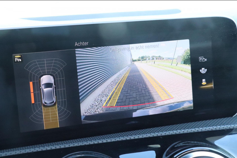 Mercedes-Benz A-Klasse 250 | PANO / HUD / EDITION 1