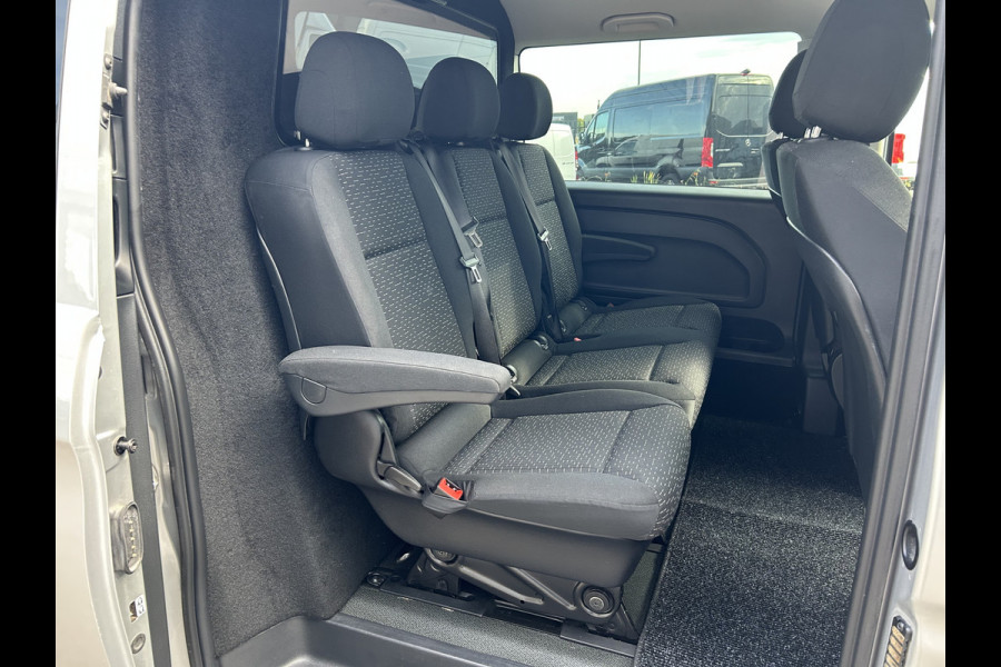 Mercedes-Benz Vito 116 CDI Extra lang / Dubbele cabine / LED / Achterdeuren / 9G-TRONIC / 2500KG Trekhaak / Camera / Parkeersensoren / Navigatie /