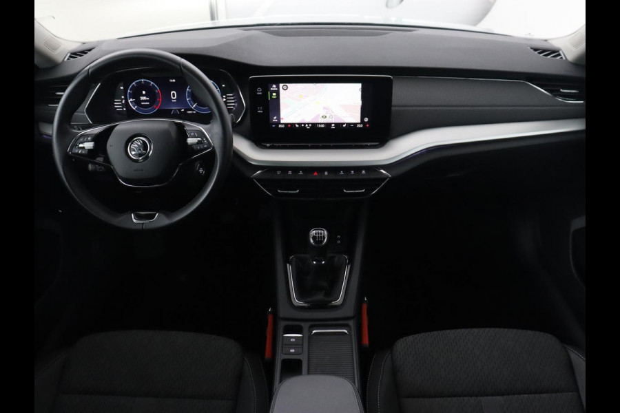 Škoda Octavia Combi 1.0 TSI Business Edition Plus | Stoelverwarming | Stuurverwarming | Adaptive cruise | Navigatie | Carplay | Sfeerverlichting | LED | Parkeersensor