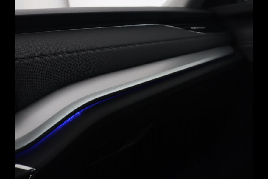 Škoda Octavia Combi 1.0 TSI Business Edition Plus | Stoelverwarming | Stuurverwarming | Adaptive cruise | Navigatie | Carplay | Sfeerverlichting | LED | Parkeersensor