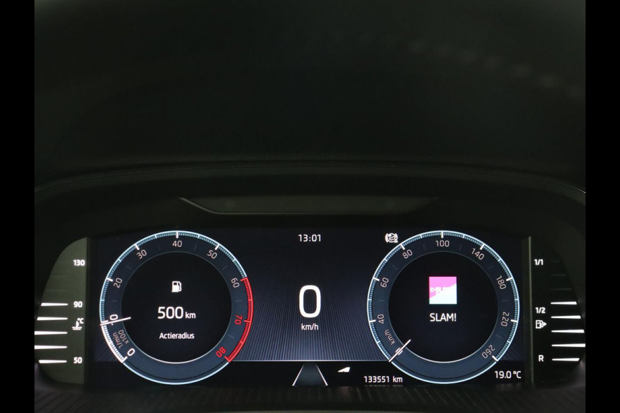 Škoda Octavia Combi 1.0 TSI Business Edition Plus | Stoelverwarming | Stuurverwarming | Adaptive cruise | Navigatie | Carplay | Sfeerverlichting | LED | Parkeersensor