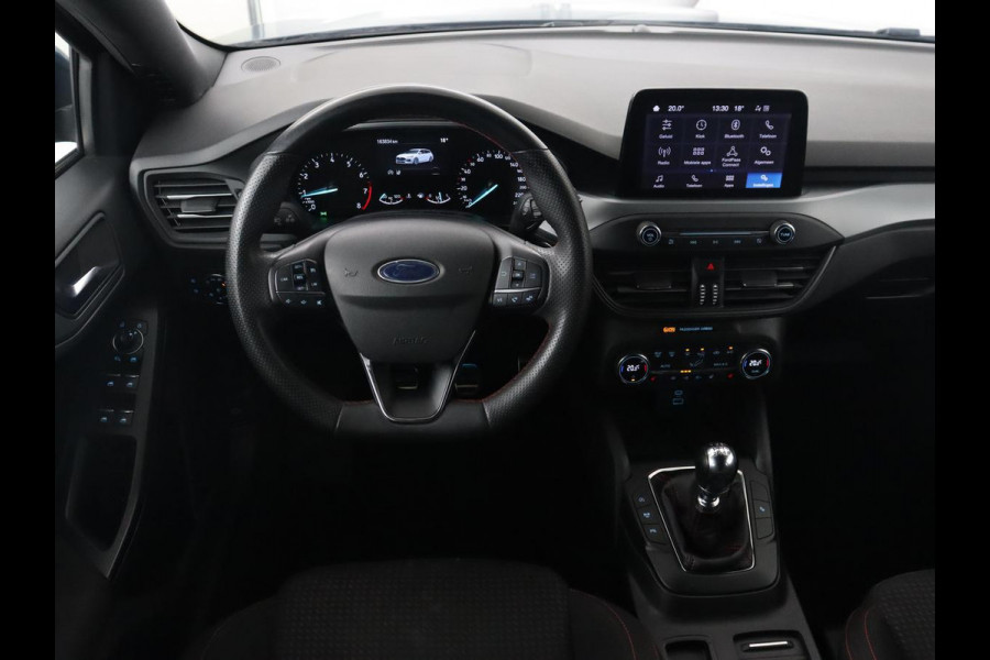 Ford FOCUS Wagon 1.0 EcoBoost Hybrid ST Line Style | Trekhaak | Carplay | Navigatie | Camera | Stoelverwarming | Stuurverwarming | Cruise controle | Climate controle