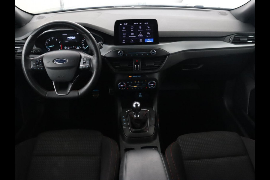 Ford FOCUS Wagon 1.0 EcoBoost Hybrid ST Line Style | Trekhaak | Carplay | Navigatie | Camera | Stoelverwarming | Stuurverwarming | Cruise controle | Climate controle