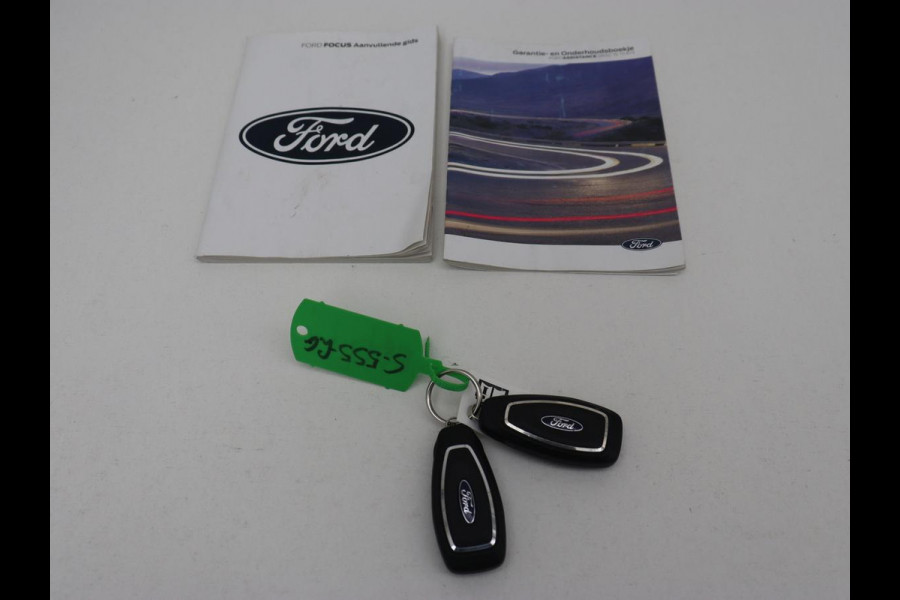 Ford FOCUS Wagon 1.0 EcoBoost Hybrid ST Line Style | Trekhaak | Carplay | Navigatie | Camera | Stoelverwarming | Stuurverwarming | Cruise controle | Climate controle