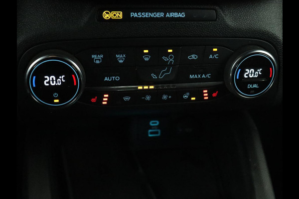Ford FOCUS Wagon 1.0 EcoBoost Hybrid ST Line Style | Trekhaak | Carplay | Navigatie | Camera | Stoelverwarming | Stuurverwarming | Cruise controle | Climate controle
