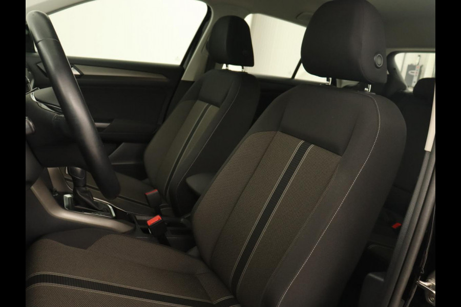Volkswagen T-Roc 1.5 TSI Style Business | Automaat | Navigatie | Adaptive Cruise | Parkeersensor | Stoelverwarming | Carplay