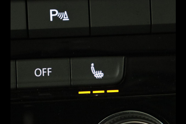 Volkswagen T-Roc 1.5 TSI Style Business | Automaat | Navigatie | Adaptive Cruise | Parkeersensor | Stoelverwarming | Carplay