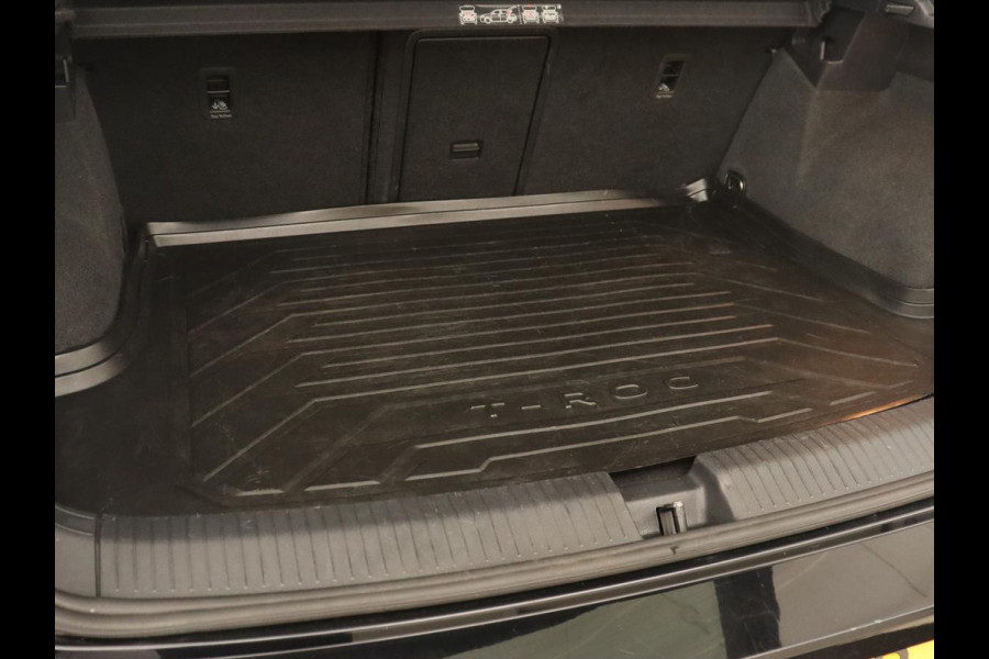 Volkswagen T-Roc 1.5 TSI Style Business | Automaat | Navigatie | Adaptive Cruise | Parkeersensor | Stoelverwarming | Carplay