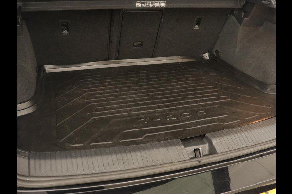 Volkswagen T-Roc 1.5 TSI Style Business | Automaat | Navigatie | Adaptive Cruise | Parkeersensor | Stoelverwarming | Carplay