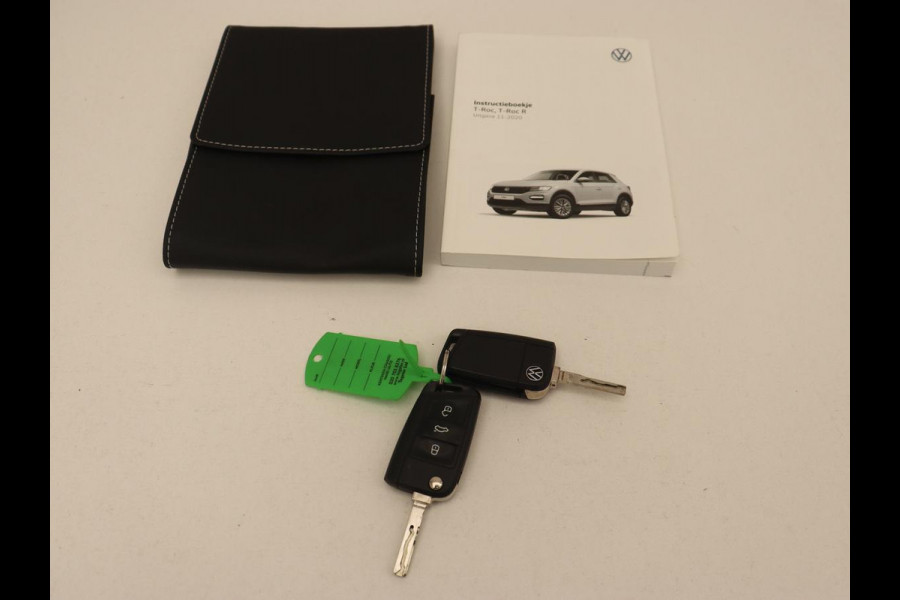 Volkswagen T-Roc 1.5 TSI Style Business | Automaat | Navigatie | Adaptive Cruise | Parkeersensor | Stoelverwarming | Carplay