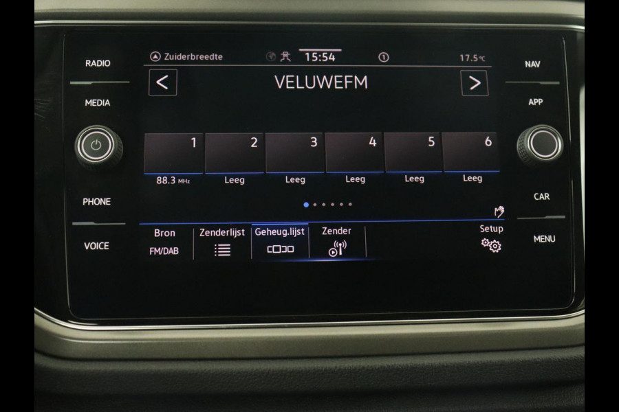 Volkswagen T-Roc 1.5 TSI Style Business | Automaat | Navigatie | Adaptive Cruise | Parkeersensor | Stoelverwarming | Carplay