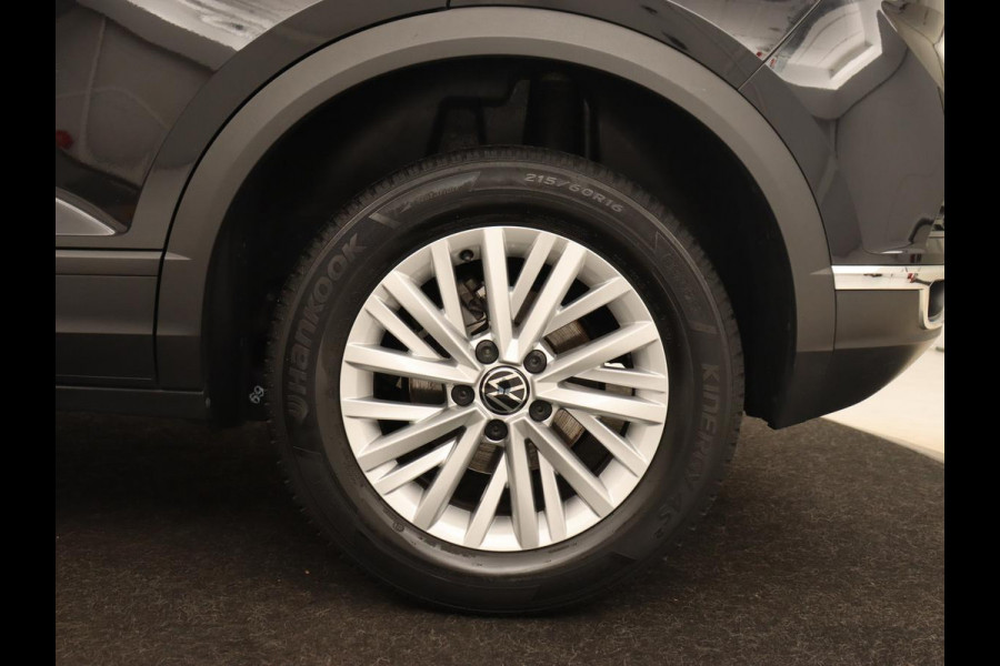 Volkswagen T-Roc 1.5 TSI Style Business | Automaat | Navigatie | Adaptive Cruise | Parkeersensor | Stoelverwarming | Carplay