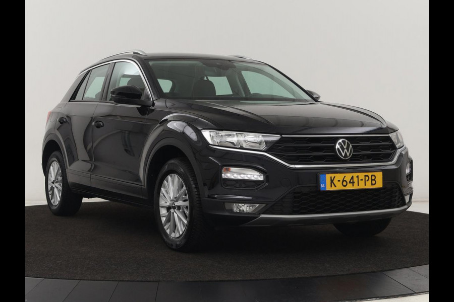 Volkswagen T-Roc 1.5 TSI Style Business | Automaat | Navigatie | Adaptive Cruise | Parkeersensor | Stoelverwarming | Carplay