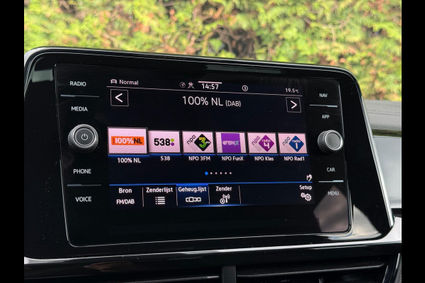 Volkswagen T-Roc 1.5 TSI 3x R-Line Panorama CarPlay