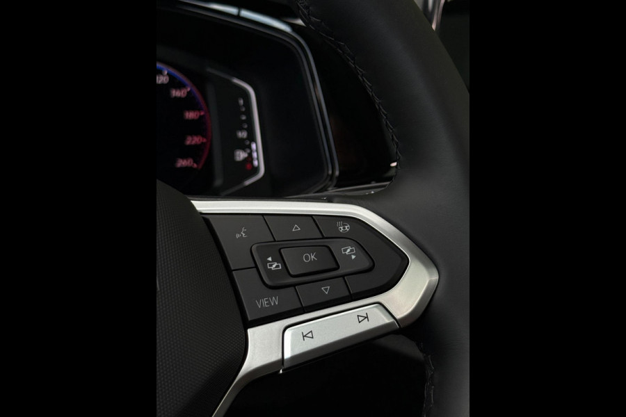 Volkswagen T-Roc 1.5 TSI 3x R-Line Panorama CarPlay