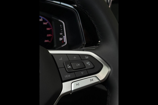 Volkswagen T-Roc 1.5 TSI 3x R-Line Panorama CarPlay