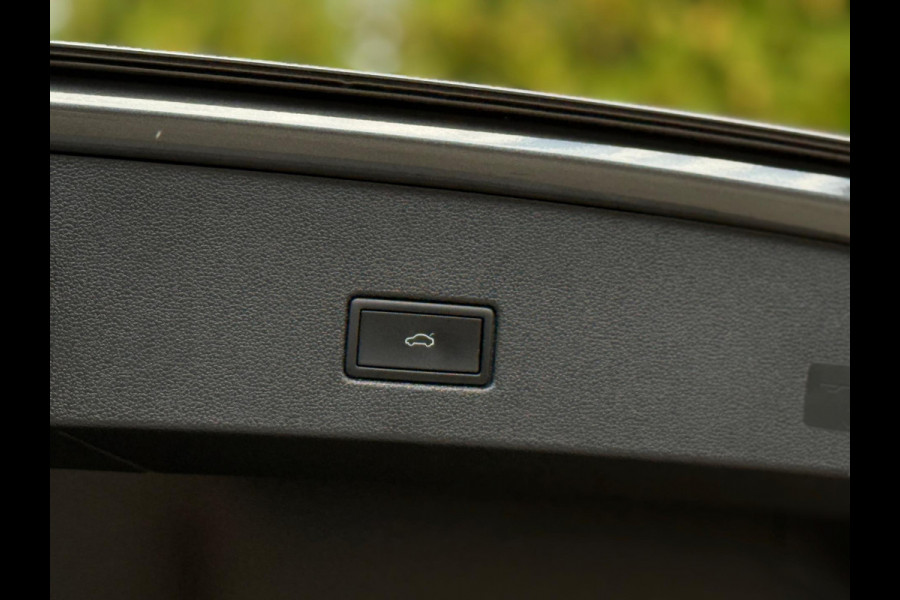 Volkswagen T-Roc 1.5 TSI 3x R-Line Panorama CarPlay