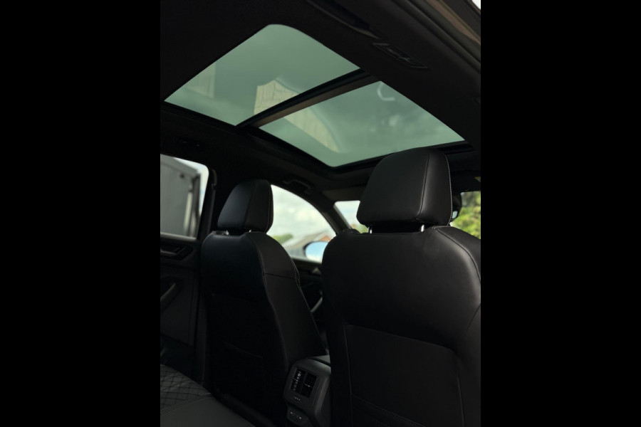 Volkswagen T-Roc 1.5 TSI 3x R-Line Panorama CarPlay