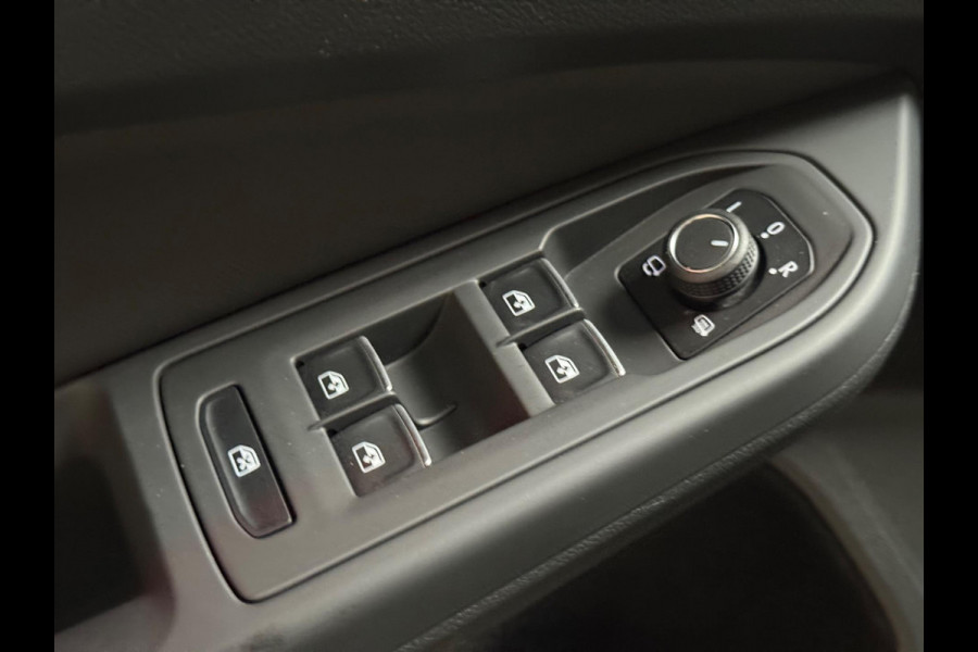Volkswagen Golf 2.0 TSI GTI Standkachel | Pano | Trekhaak | Memory | Harman/Kardon | camera | Leer Volkswagen Golf 2.0 TSI GTI Standkachel | Pano | Trekhaak | Memory | Harman/Kardon | camera | Leer