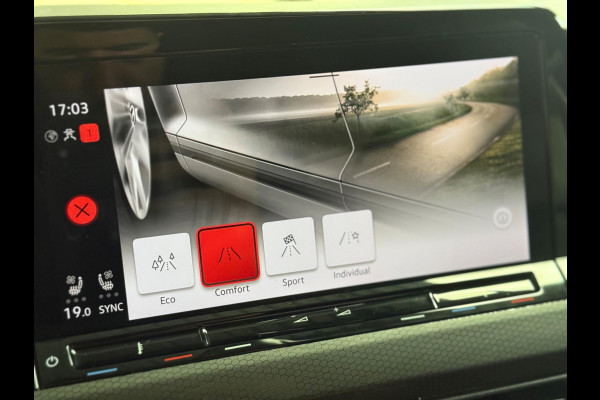 Volkswagen Golf 2.0 TSI GTI Standkachel | Pano | Trekhaak | Memory | Harman/Kardon | camera | Leer Volkswagen Golf 2.0 TSI GTI Standkachel | Pano | Trekhaak | Memory | Harman/Kardon | camera | Leer