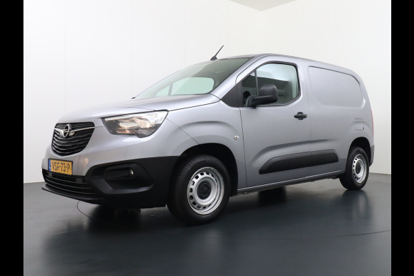 Opel Combo 1.5D 102PK L1H1 Airco Cruise Control Lichtsensor Pdc Schuifdeur Betonplex vloer Lat om Lat Betimmering Tussenwand Euro 6