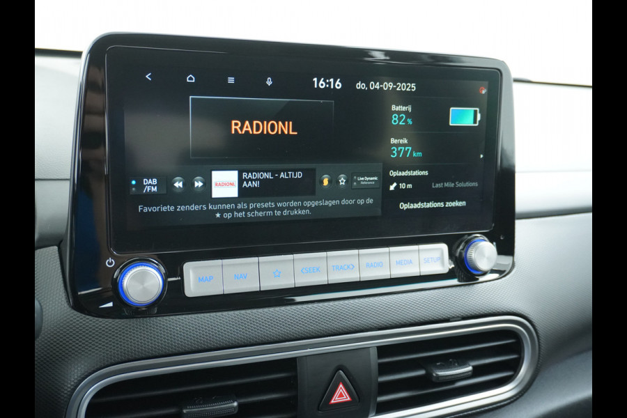 Hyundai Kona EV Comfort 64kWh Warmtepomp Navi Ecc Camera Adaptieve Cruise Control Pdc DAB Apple Carplay Android Auto Led Premium Krell® Audio Keyless Resterende garantie op de hoogspanning accu 4 jaar of tot 160.000km