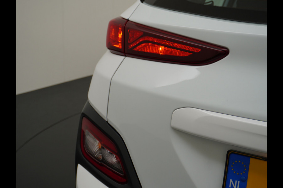 Hyundai Kona EV Comfort 64kWh Warmtepomp Navi Ecc Camera Adaptieve Cruise Control Pdc DAB Apple Carplay Android Auto Led Premium Krell® Audio Keyless Resterende garantie op de hoogspanning accu 4 jaar of tot 160.000km