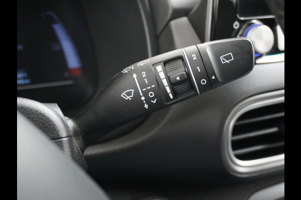 Hyundai Kona EV Comfort 64kWh Warmtepomp Navi Ecc Camera Adaptieve Cruise Control Pdc DAB Apple Carplay Android Auto Led Premium Krell® Audio Keyless Resterende garantie op de hoogspanning accu 4 jaar of tot 160.000km