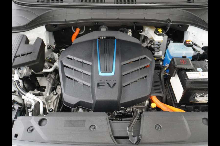 Hyundai Kona EV Comfort 64kWh Warmtepomp Navi Ecc Camera Adaptieve Cruise Control Pdc DAB Apple Carplay Android Auto Led Premium Krell® Audio Keyless Resterende garantie op de hoogspanning accu 4 jaar of tot 160.000km