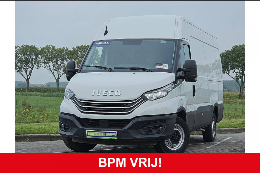 Iveco Daily 35S14 2.3 L2H2 Navi Camera Trekhaak 3500kg Cruise Euro6