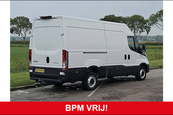 Iveco Daily 35S14 2.3 L2H2 Navi Camera Trekhaak 3500kg Cruise Euro6
